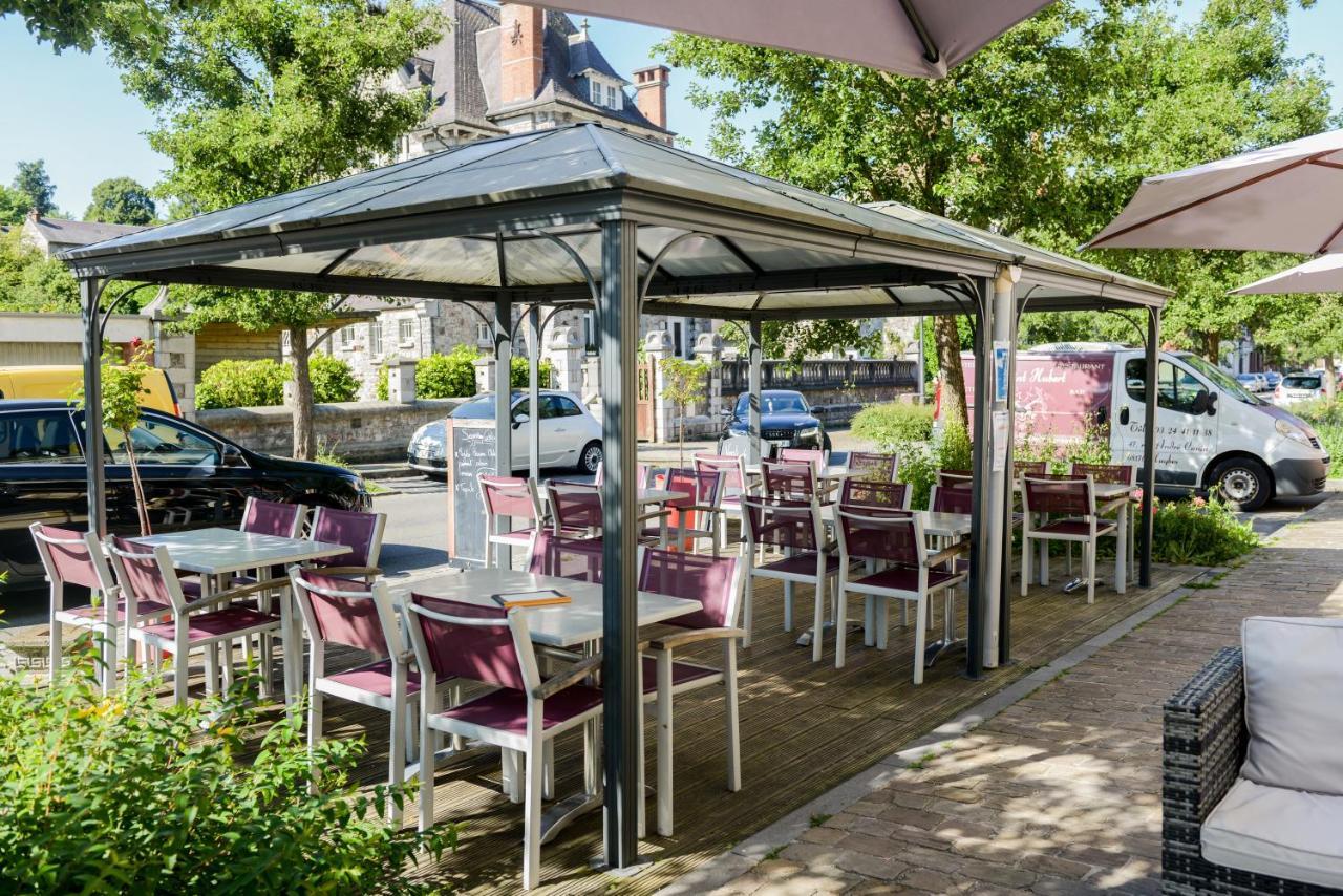 Logis Le Saint Hubert Otel Haybes Dış mekan fotoğraf