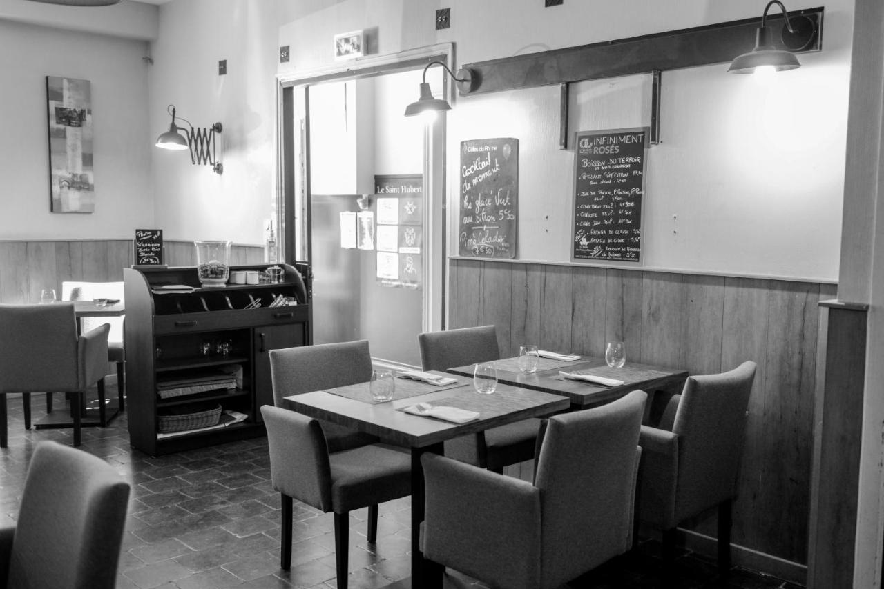 Logis Le Saint Hubert Otel Haybes Dış mekan fotoğraf