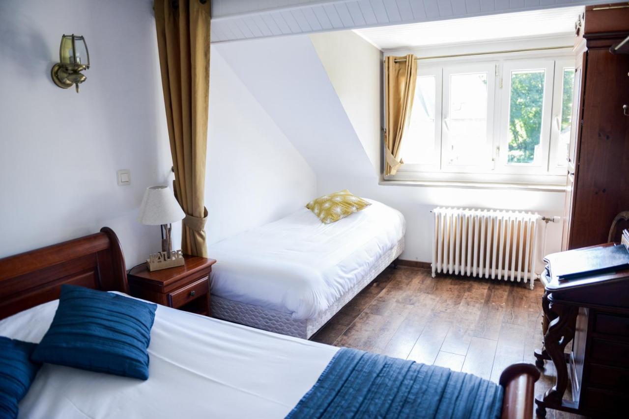 Logis Le Saint Hubert Otel Haybes Dış mekan fotoğraf
