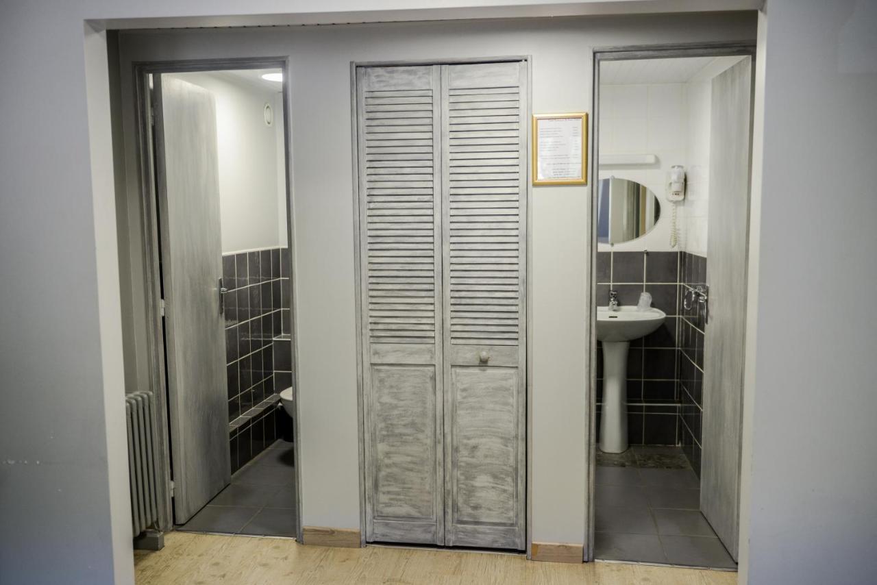 Logis Le Saint Hubert Otel Haybes Dış mekan fotoğraf