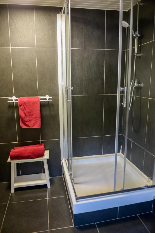 Logis Le Saint Hubert Otel Haybes Dış mekan fotoğraf