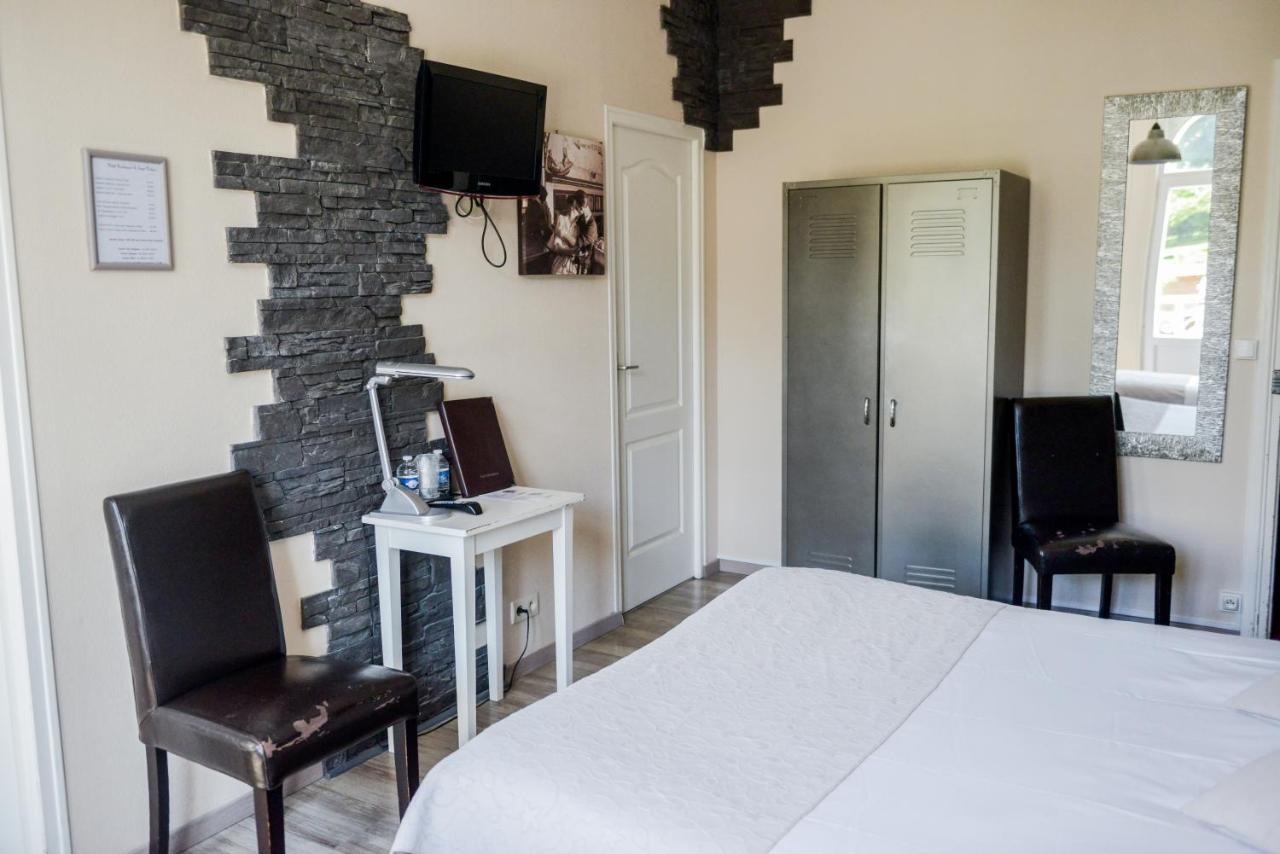 Logis Le Saint Hubert Otel Haybes Dış mekan fotoğraf