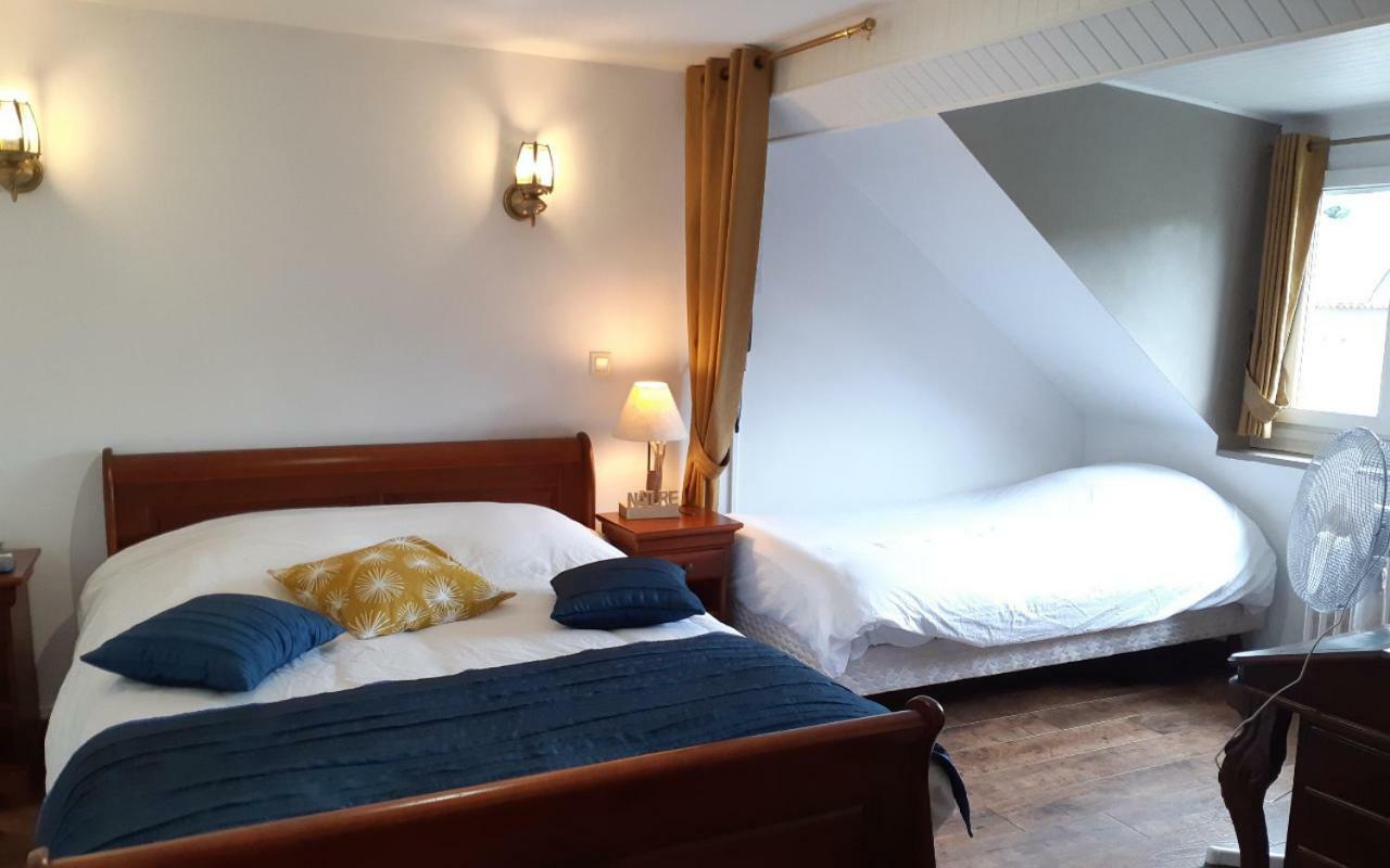 Logis Le Saint Hubert Otel Haybes Dış mekan fotoğraf